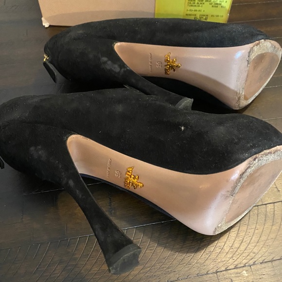 Gently worn Prada Black tear drop cut out bootie - Picture 9 of 9